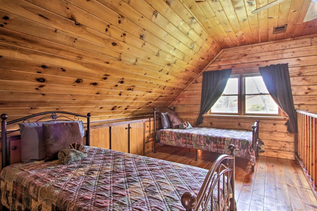 Rustic Cabin With Screened Deck 8 Mi To Dollywood Sevierville Eksteriør bilde